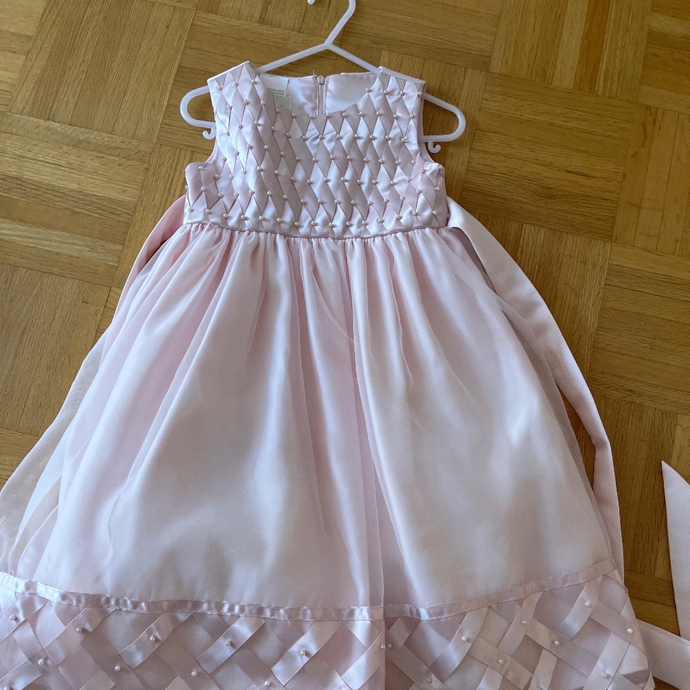 Girls dress